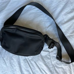 Lululemon belt bag
